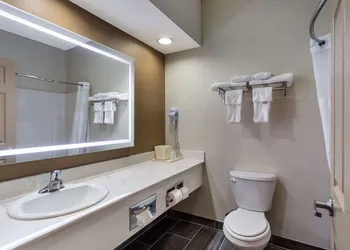 Quality Inn & Suites Pearl - Jackson hotel thumbnail 5