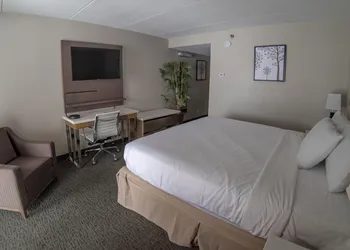 Baymont by Wyndham Shakopee hotel thumbnail 7
