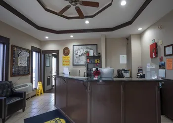 Super 8 by Wyndham Miles City hotel thumbnail 2