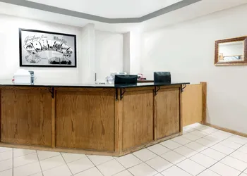 Super 8 by Wyndham Miles City hotel thumbnail 5