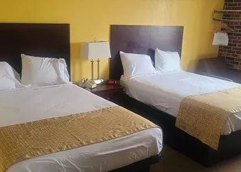 Travelodge by Wyndham Airport Platte City hotel thumbnail 5