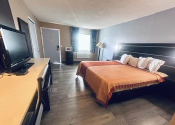 Residential Suites Blue Springs by Hotel O I 70 hotel thumbnail 6