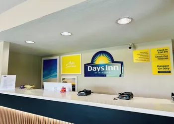 Days Inn by Wyndham Kansas City Northeast hotel thumbnail 6