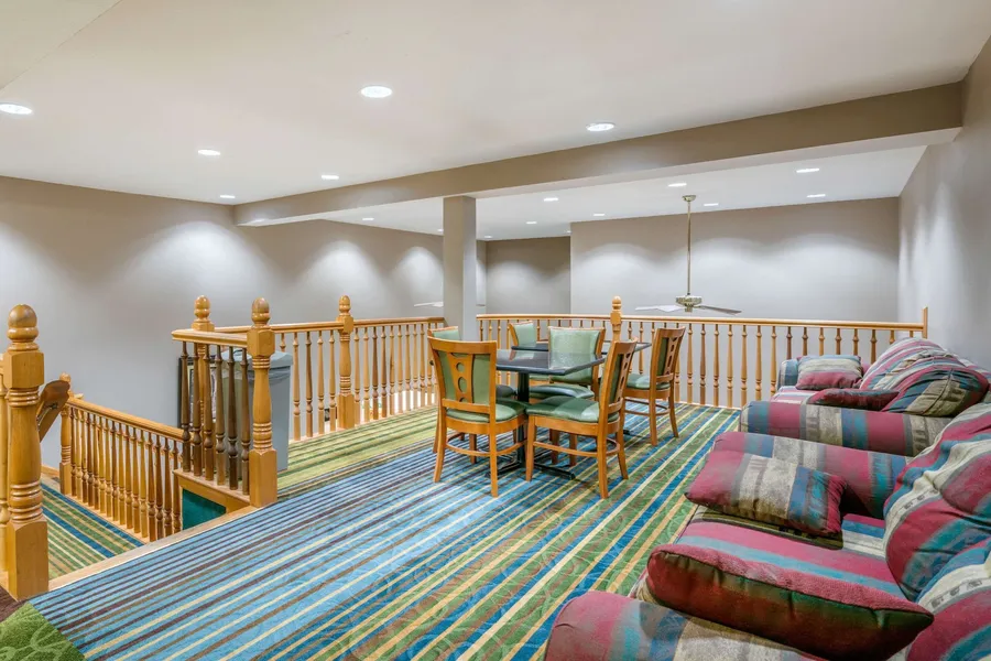 Quality Inn & Suites Jefferson City hotel detail image 2