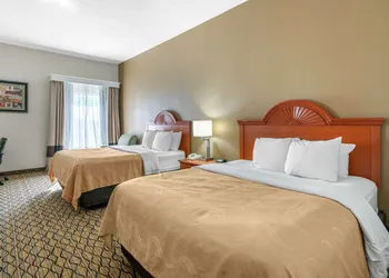 Quality Inn & Suites Jefferson City hotel thumbnail 4