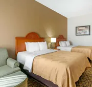 Quality Inn & Suites Jefferson City hotel detail image 5