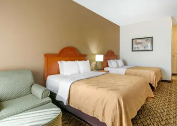 Quality Inn & Suites Jefferson City hotel thumbnail 5