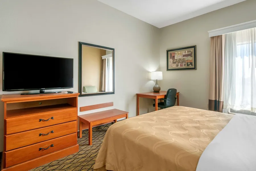 Quality Inn & Suites Jefferson City hotel detail image 6