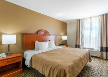 Quality Inn & Suites Jefferson City hotel thumbnail 8
