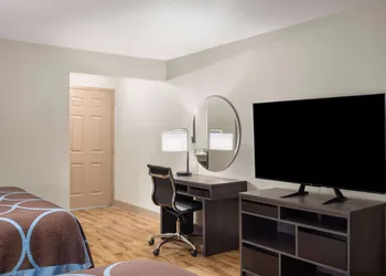 Super 8 by Wyndham Fallon hotel thumbnail 5