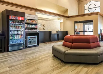 Comfort Suites St Charles - St Louis hotel thumbnail 7