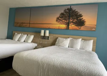Days Inn by Wyndham Warrensburg hotel thumbnail 8