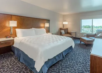 Holiday Inn Downtown - Missoula by IHG hotel thumbnail 2