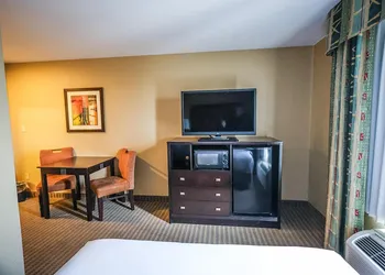 Best Western Plus Lexington NE hotel thumbnail 7