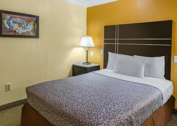 AC Lodge by Beach and Boardwalk hotel thumbnail 6