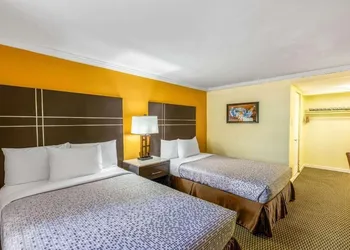 AC Lodge by Beach and Boardwalk hotel thumbnail 7