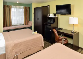Quality Inn & Suites Elko hotel thumbnail 4