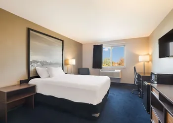 Americas Best Value Inn Sparks hotel thumbnail 6