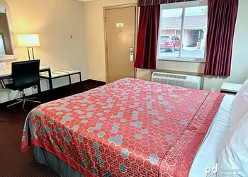 Travel Inn & Suites hotel thumbnail 5
