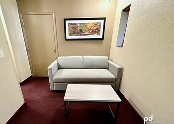 Travel Inn & Suites hotel thumbnail 6