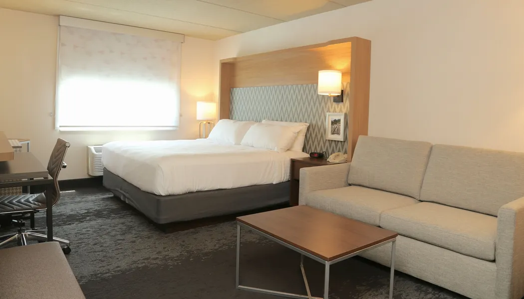 Holiday Inn Salem - I-93 at Exit 2 by IHG hotel detail image 2