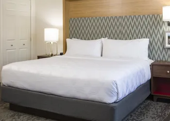 Holiday Inn Salem - I-93 at Exit 2 by IHG hotel thumbnail 5