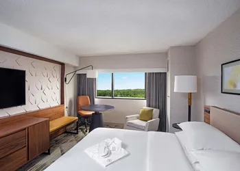 Sheraton Edison hotel thumbnail 8