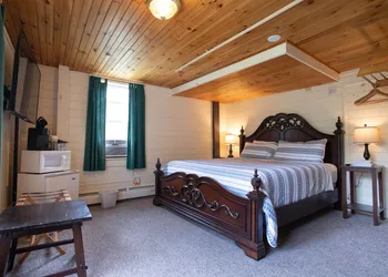Cranmore Mountain Lodge Bed & Breakfast hotel thumbnail 6