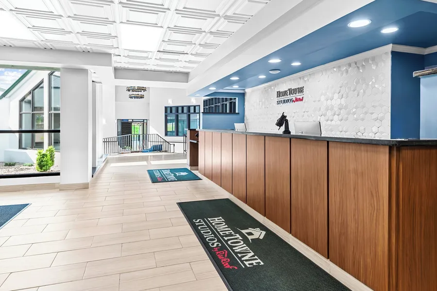 HomeTowne Studios by Red Roof & Conference Center Cortland hotel detail image 6