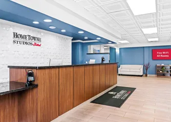 HomeTowne Studios by Red Roof & Conference Center Cortland hotel thumbnail 8