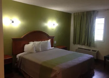 Red Carpet Inn New Brunswick hotel thumbnail 3