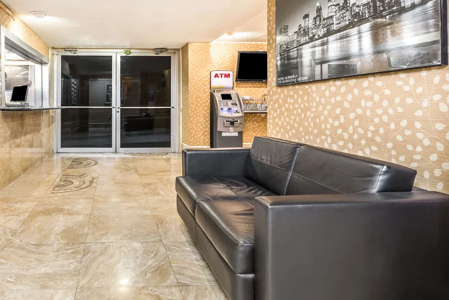 Super 8 by Wyndham North Bergen NJ/NYC Area hotel detail image 2
