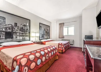 Super 8 by Wyndham North Bergen NJ/NYC Area hotel thumbnail 4