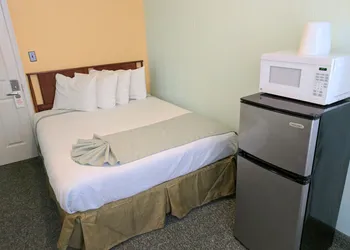 Key West Motel hotel thumbnail 5