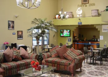 Days Inn by Wyndham Carlsbad hotel thumbnail 6