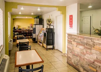 Econo Lodge Albuquerque East hotel thumbnail 3