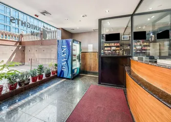 Knights Inn Brooklyn Sunset Park hotel thumbnail 3