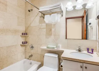 Knights Inn Brooklyn Sunset Park hotel thumbnail 6