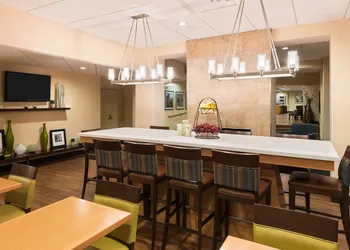 Hampton Inn White Plains/Tarrytown hotel thumbnail 4