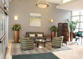 Wyndham Garden Buffalo Downtown hotel thumbnail 2