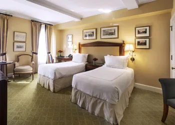 Hotel Plaza Athenee hotel thumbnail 5
