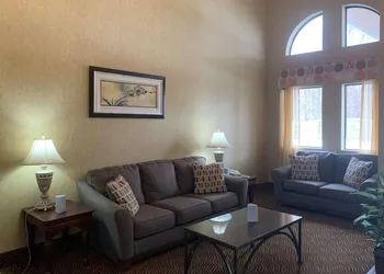 Super 8 by Wyndham Liverpool/Clay/Syracuse Area hotel thumbnail 5