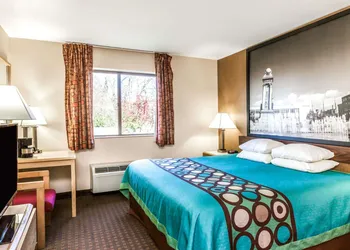 Super 8 by Wyndham Liverpool/Clay/Syracuse Area hotel thumbnail 7