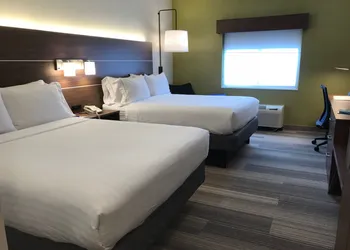 Holiday Inn Express Hotel & Suites Rochester - Victor by IHG hotel thumbnail 8