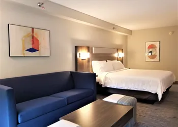 Holiday Inn Express Apex - Raleigh by IHG hotel thumbnail 7