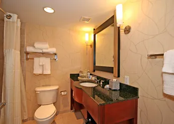 DoubleTree by Hilton Greensboro hotel thumbnail 4