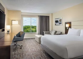DoubleTree by Hilton Greensboro hotel thumbnail 8
