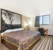 Super 8 by Wyndham Jamestown hotel detail image 4