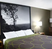 Super 8 by Wyndham Jamestown hotel detail image 5