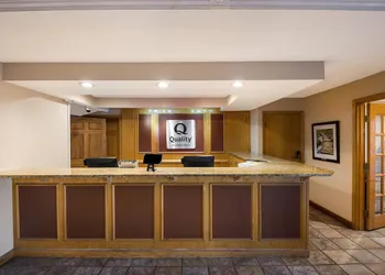 Quality inn & Suites Cincinnati I-275 hotel thumbnail 2